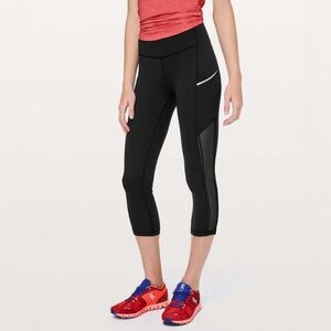 Lululemon Speed Up Crop *High Mesh 21"
Black Leggings